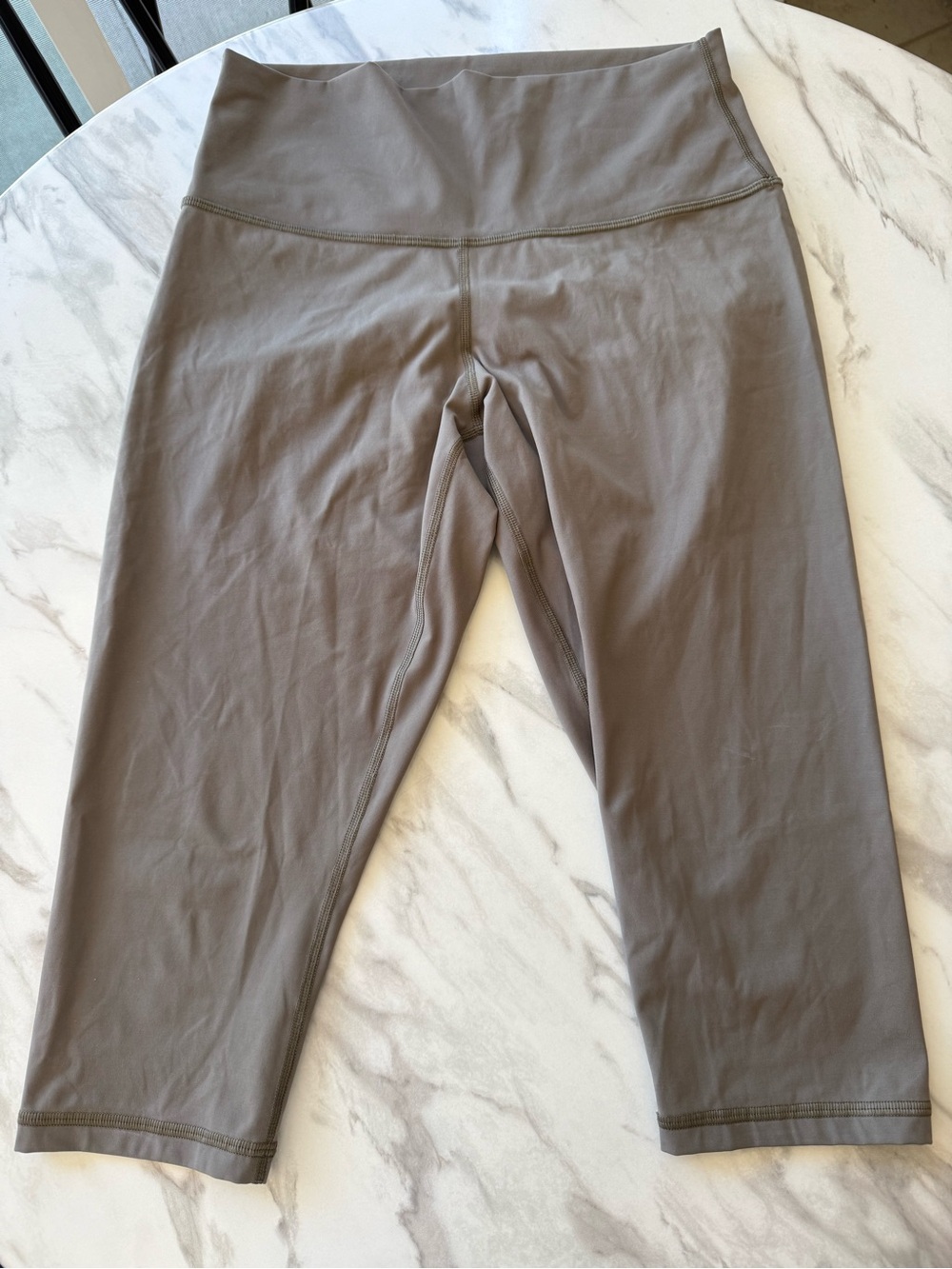 Everlane Taupe Perform High-Waist Crop Leggings